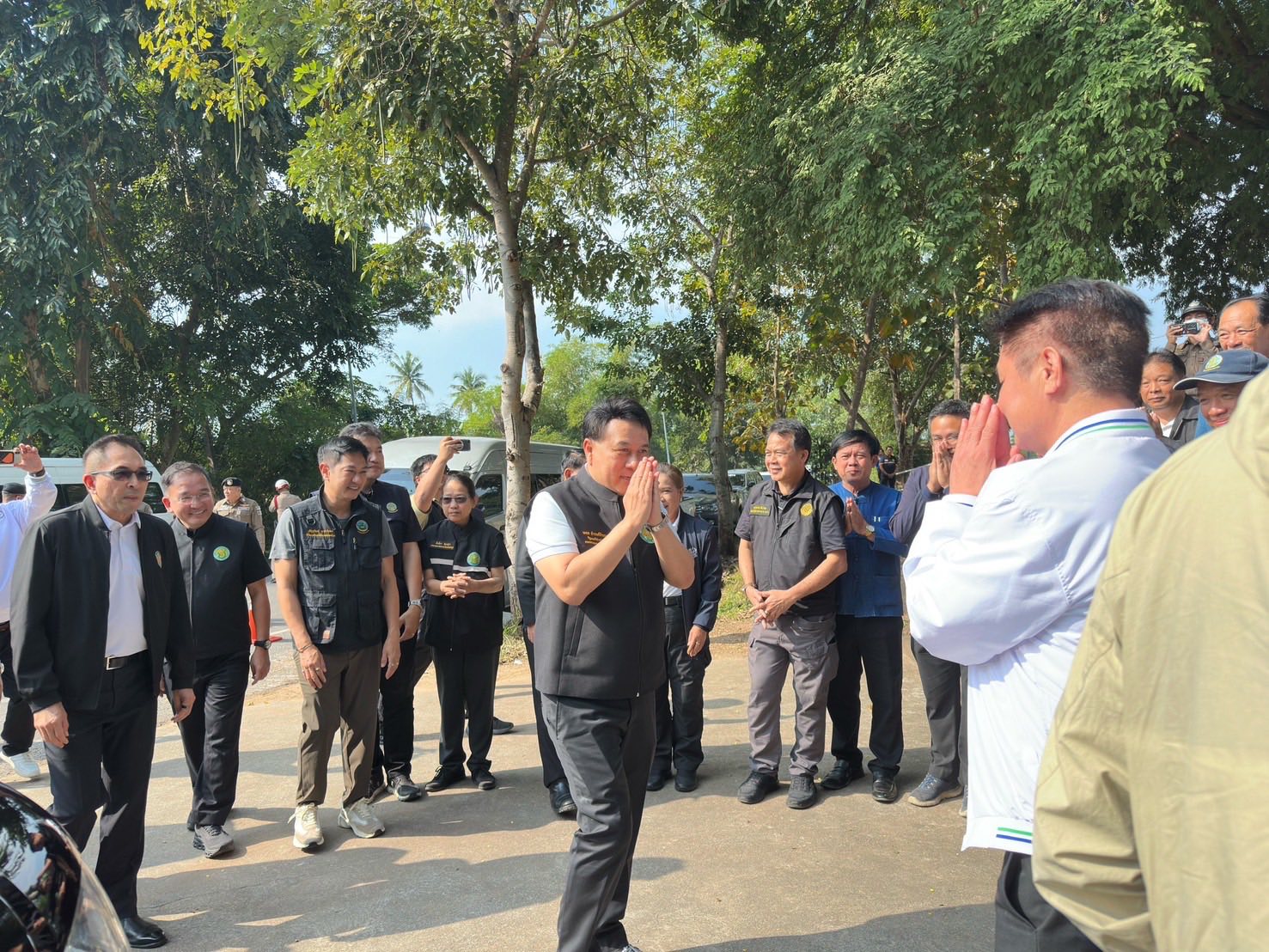 title - ส.ป.ก.ร่วมติดตาม รัฐมนตรีช่วยว่าการกระทรวงเกษตรและสหกรณ์ (นายนเรศ ธำรงค์ทิพยคุณ) ลงพื้นที่ตรวจราชการในพื้นที่จังหวัดลำพูน